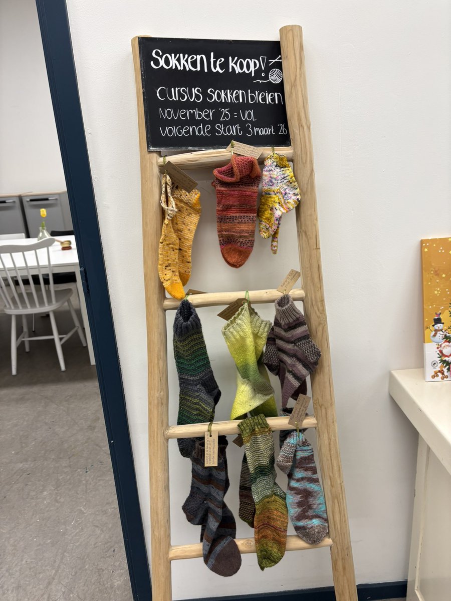 Deze zelf gebreide sokken (door Rianne) zijn bij !Triggr te koop!