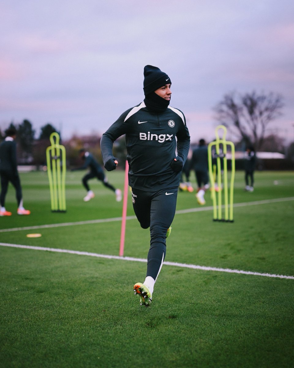 ChelseaFC's tweet image. Preparing for our #PL return. 👊