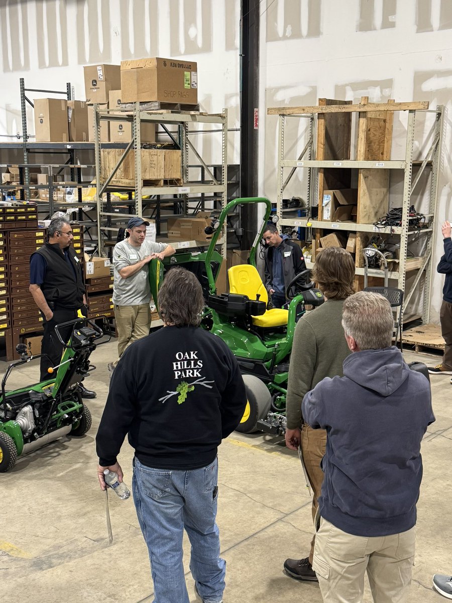 FinchTurf's tweet image. 👏🏻 We had an awesome turnout for our New Milford, CT Service Workshop today!!  Thanks to everyone who came and spent the day with us!!! #StaySharp #NeverStopLearning 🛠️

🔥Next up is our 1/14/26 workshop on Long Island! There’s still time to register!