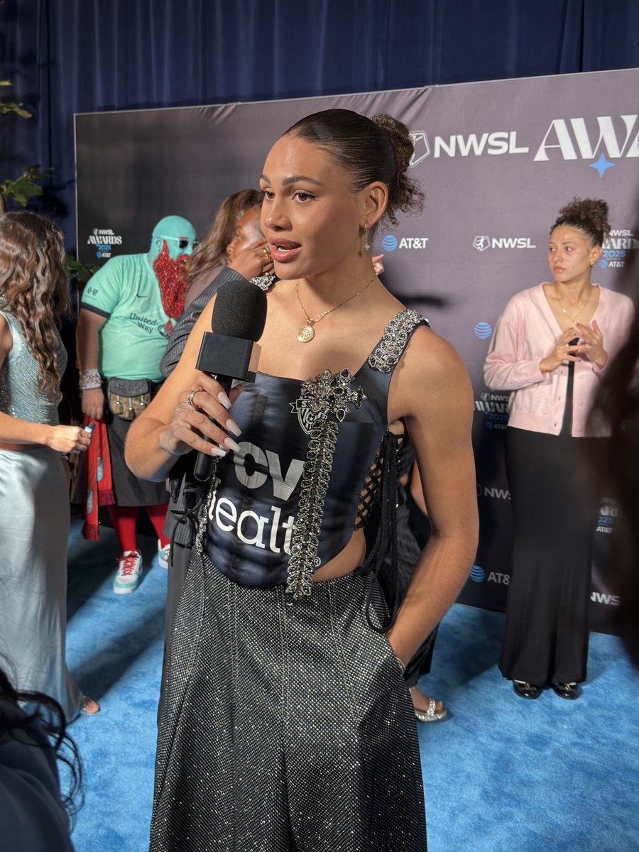 FavianRenkel's tweet image. MLS should host an awards show similar to what the NWSL does when announcing year end honors.

I have been saying this for years.

It looked like a fun night for the players in the NWSL and a real moment to celebrate the top performers. Recognizing their achievements in that type…