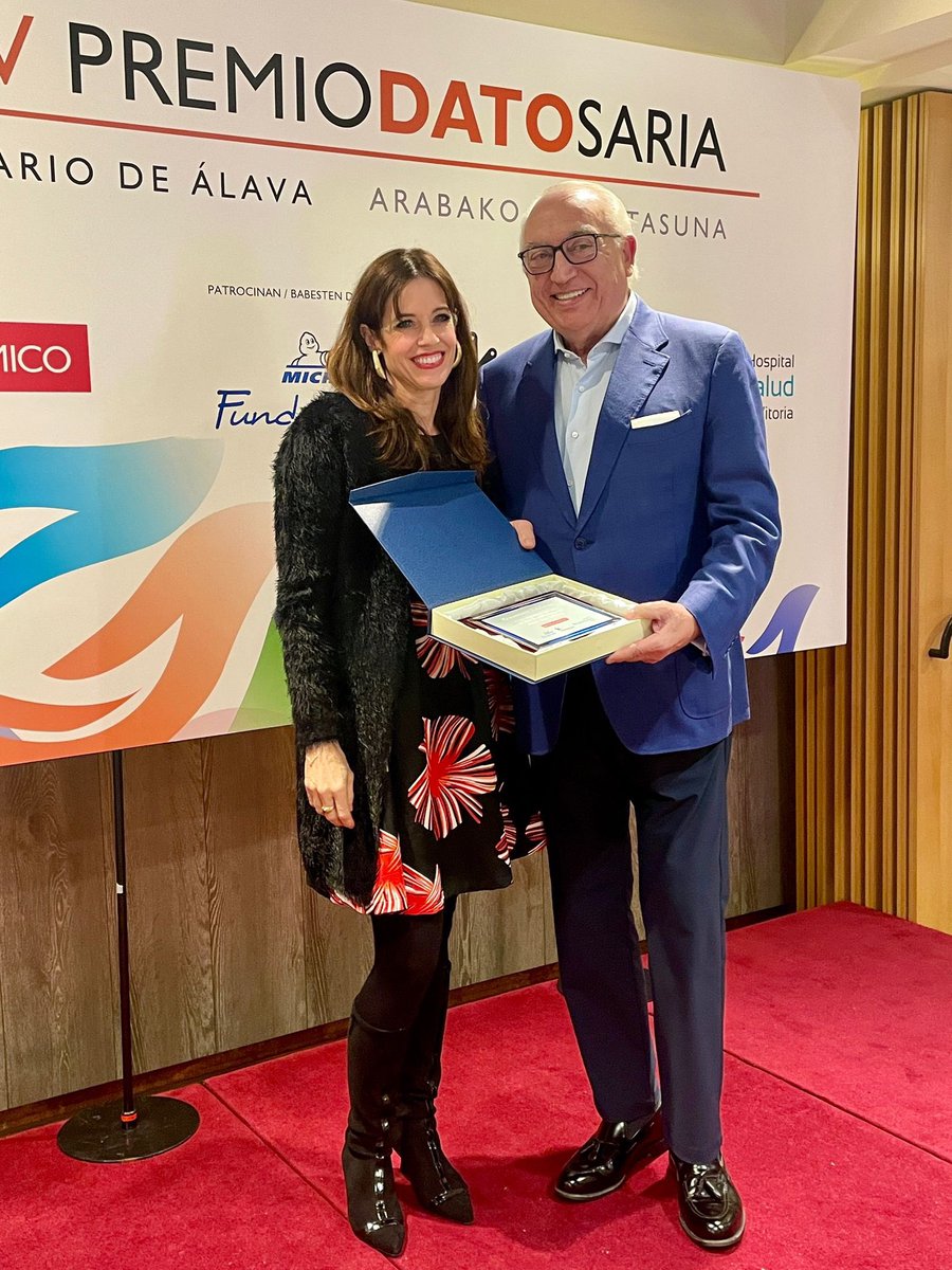 metxebarria_vg's tweet image. El Premio Dato Solidario de Álava ha celebrado esta noche su 25ª edición, reconociendo públicamente a empresas y personas que destacan por su compromiso social y por su contribución al bienestar de nuestra comunidad. 🌿✨

Un encuentro que refleja la mejor cara de…
