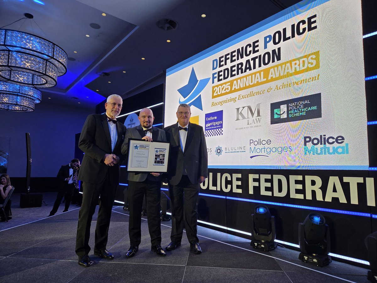 DefencePolFed's tweet photo. Winning an Excellence Award tonight are PC Kieran Foster & PC Scott McIver. They reacted swiftly to a serious accident showing exceptional care to two injured people. Kieran is with Alec Wood from the MPD Police Committee and Stephen Davenport from Police Mortgages. #DPFAwards https://t.co/xTdnTrvhT5