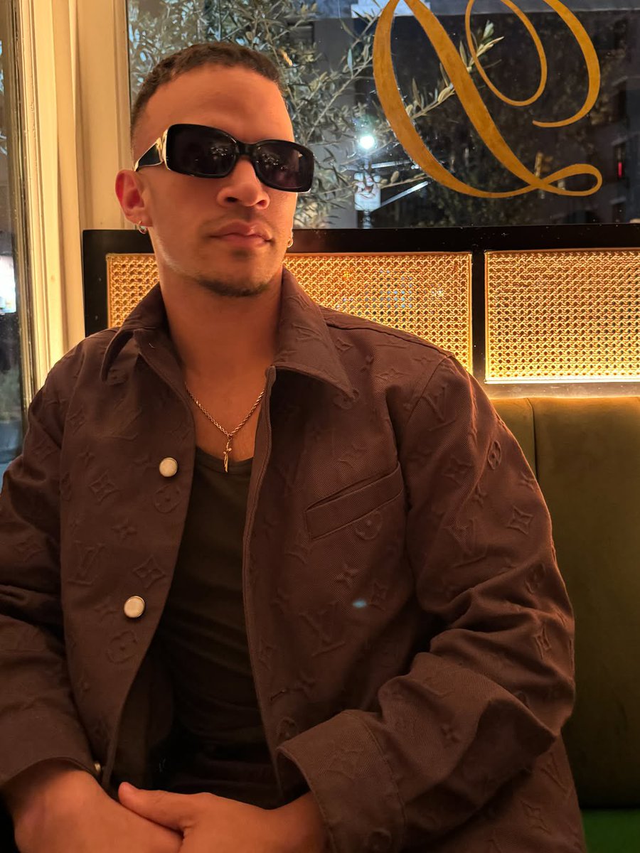 UponTheAbsolute's tweet image. &apos;Cause they know that it&apos;s me they&apos;ve been coming to see.