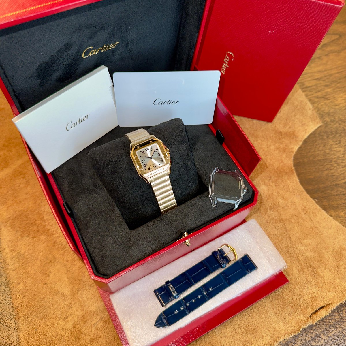 Element_iN_Time's tweet image. We don’t chase the spotlight, we reflect it ✨
27mm Cartier Santos Small 18K YG Silver Dial

elementintime.com/products/27mm-…