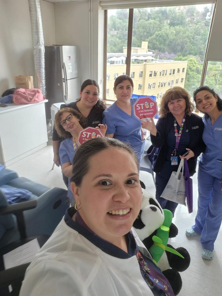 🌎En el día internacional de prevención de lesiones por presión, en UC CHRISTUS renovamos nuestro compromiso con el cuidado de la piel de nuestros pacientes.
💜En HCUC/CSCA/CMSL realizamos concursos con nuestra ruleta digital. <a href="/AngelicaGAP/">Angélica Gutiérrez</a> <a href="/DorisGrinspun/">Dr. Doris Grinspun 🇨🇦 RN, PhD, FAAN, O.ONT</a> <a href="/ucchristus/">UC CHRISTUS</a> #stoplpp