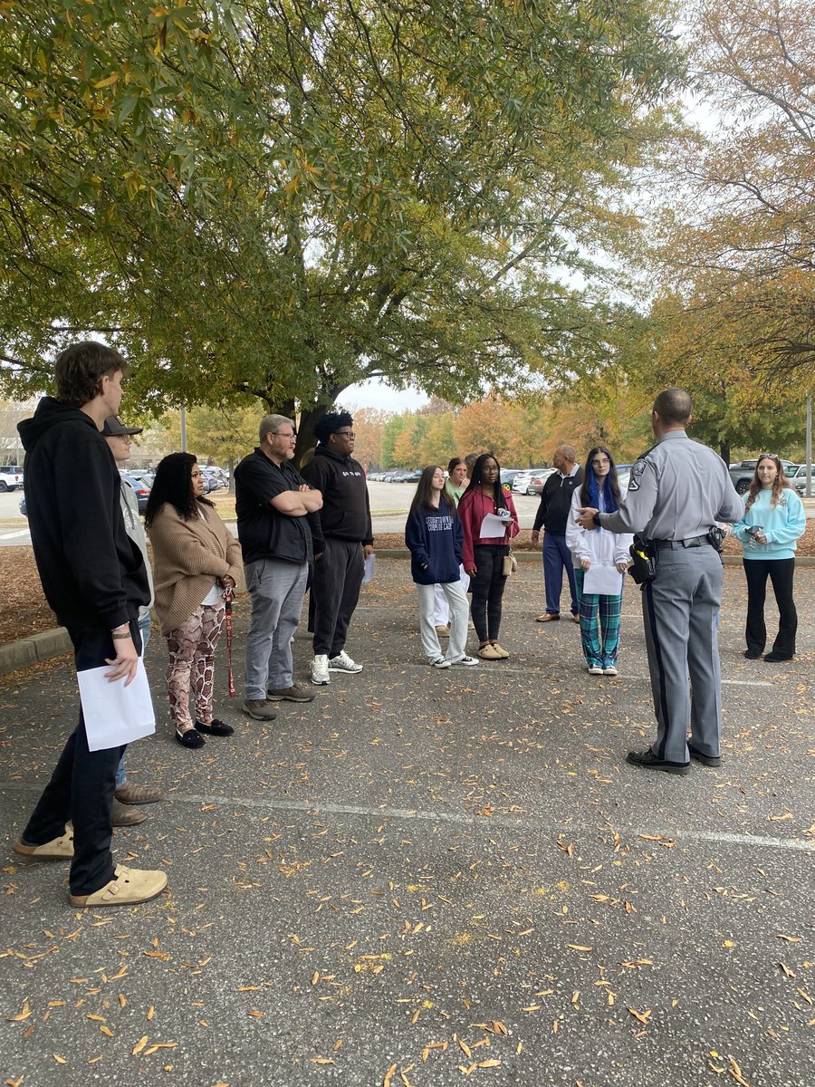 SCHP_Troop1's tweet image. Visited @MidlandsTech today and spent some time with the students talking about the dangers of impaired driving.

Students had the opportunity to drive the golf cart with and without impaired vision goggles to see just how much impairment affects our ability to drive.