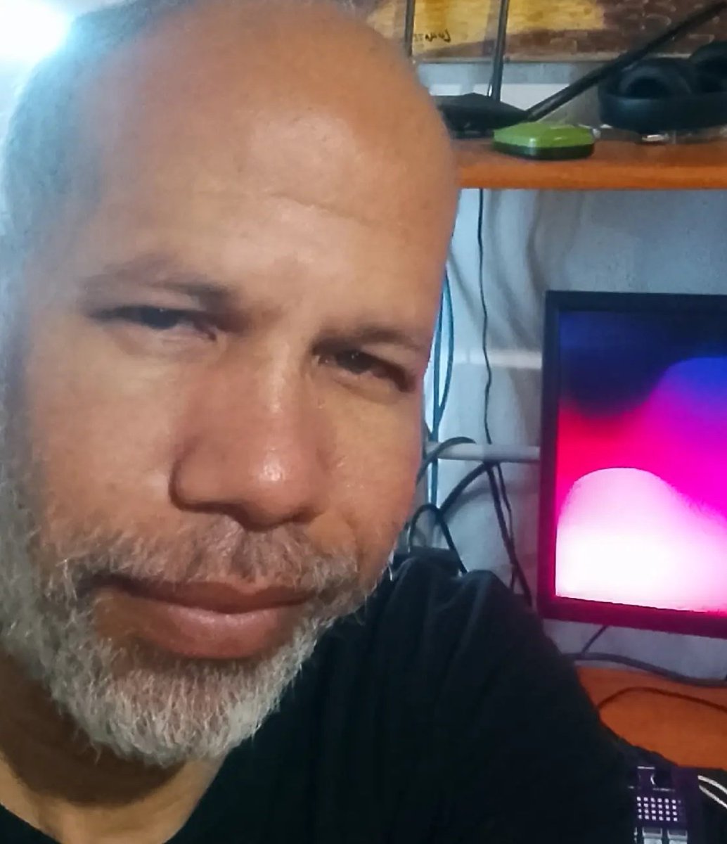 soyangelsalcedo's tweet image. Sanar ha significado mirar mis heridas no como fracasos, sino como puntos de partida. Me doy permiso para sentir sin juzgarme. Crecer es entender que cada momento incómodo o desafiante es una lección invaluable. Es mi compromiso diario para ser una mejor versión de mí.