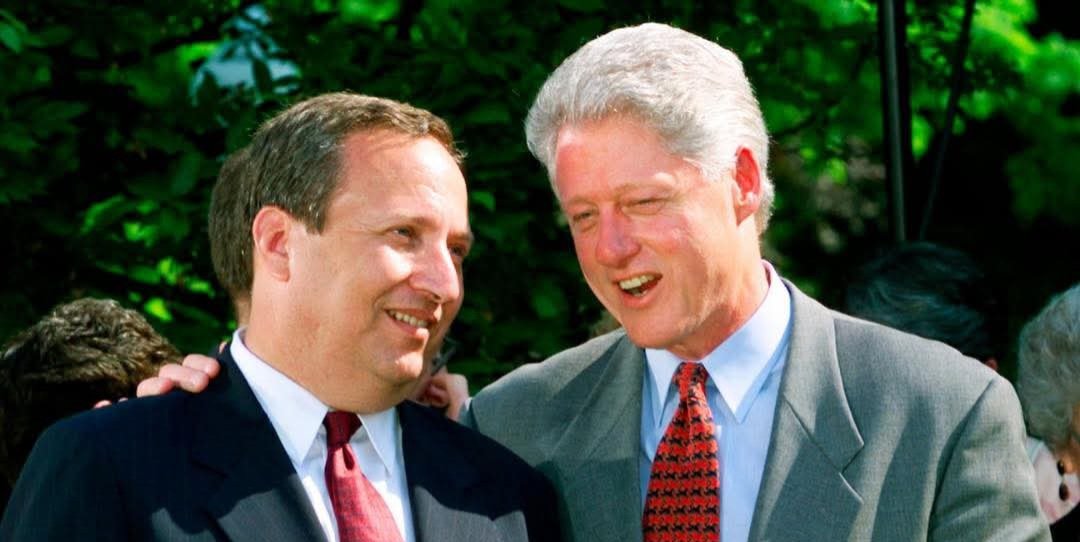 rudolfhenryk5's tweet image. 🚨 BOMBSHELL: Former Clinton Treasury Secretary and Obama economic adviser Larry Summers has been pushed out at Harvard after newly surfaced post-conviction Epstein emails came to light.
Summers — a major Democratic figure and former Harvard president — has now been removed from…