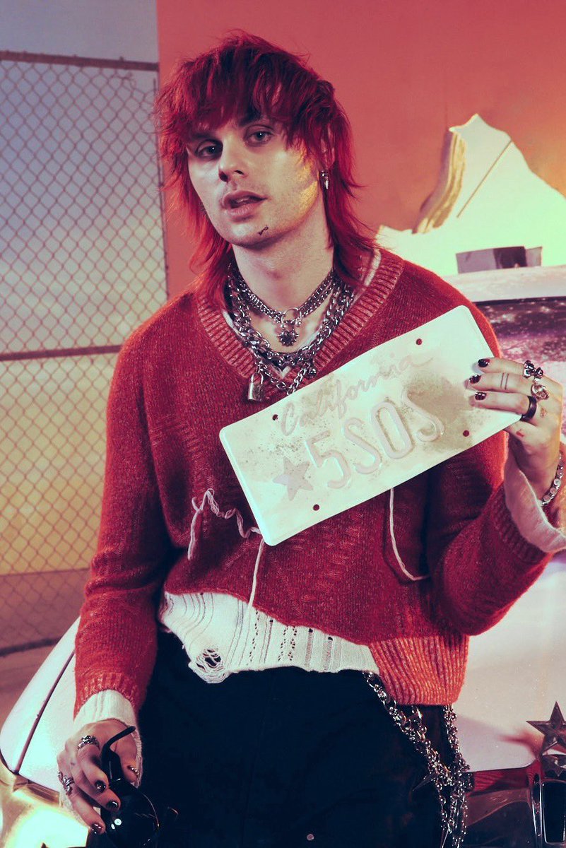 5SOS's tweet image. A scream that makes the earth quake, good looks for days, and he’s one of the most talented producers and guitarists we’ve ever met? It must be the one and only @Michael5SOS’s birthday! An absolute legend, and will always be the best of friends. Wish Michael a happy birthday…