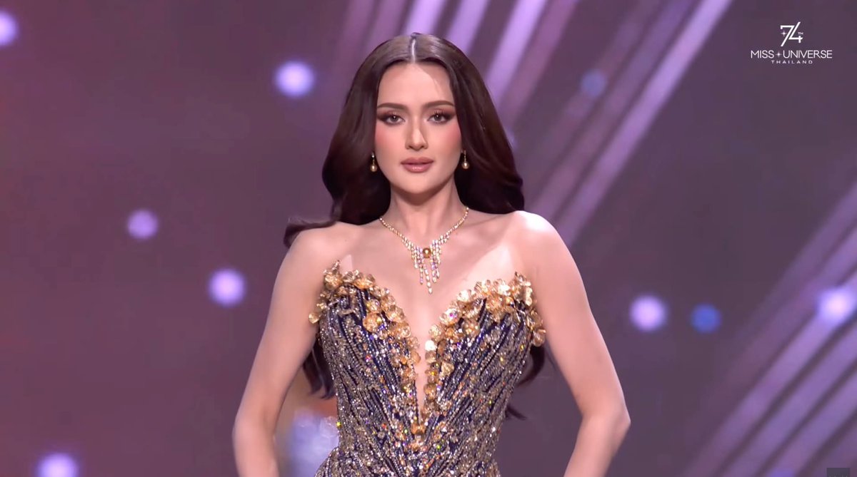 thenamecannotb's tweet image. One word to describe #AhtisaManalo&apos;s pageant journey: SATISFIED. She gave us a very good fight and ended her journey on a very high note. Indeed, the end of BINIBINI greats!
#MissUniverse2025