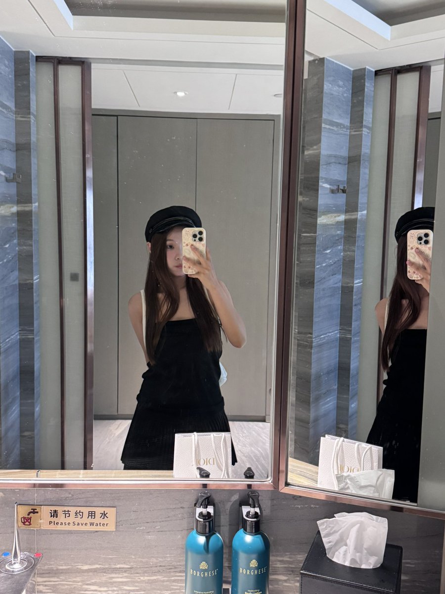 0xMangodrink's tweet image. 开启一个 100U➡️1M 的挑战，和大家一起无限试错，开单不论盈亏都更新，给大家看个乐子🤗

最近做抖音感觉新人会被坑的好多，很多人有需求但是没路子学习，推特上不知道会不会有，这个号主要就是带带这个市场的新同学，少走一点弯路

可以用我的返佣➕群～联系方式在主页简介