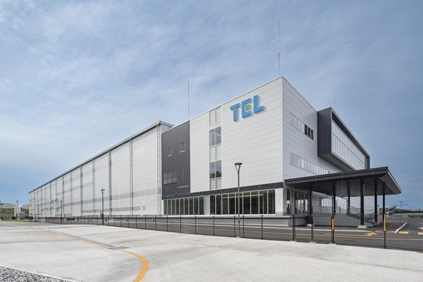 東京エレクトロン テクノロジーソリューションズは、岩手県奥州市において建設していた東北生産・物流センターの竣工式を本日おこないました。

本施設は、生産設備および物流倉庫を組み合わせたハイブリッド型物流センターです。