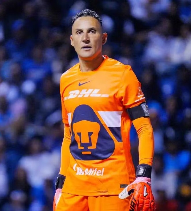 Increíbles 48 horas de Keylor Navas:

->Queda eliminado con Costa Rica del que sería su último Mundial.
->Queda eliminado con Pumas de la Liguilla.

A pesar de ello, individualmente: el mejor jugador de Costa Rica y Pumas.
Con Selección, líder.
Con Club, sin él, Pumas habría