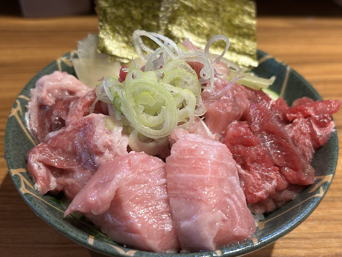 近くに来たらここ一択🥰
希少部位のマグロ丼が1,000円で🥹🥹
蕩ける美味しさ🍣

串竹 : 台東区浅草橋2-14-5
#浅草橋 #マグロ丼 #sushi #tunabowl