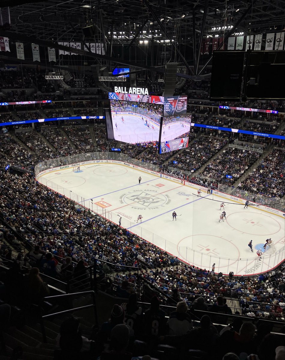 I Denver har de en ball arena.