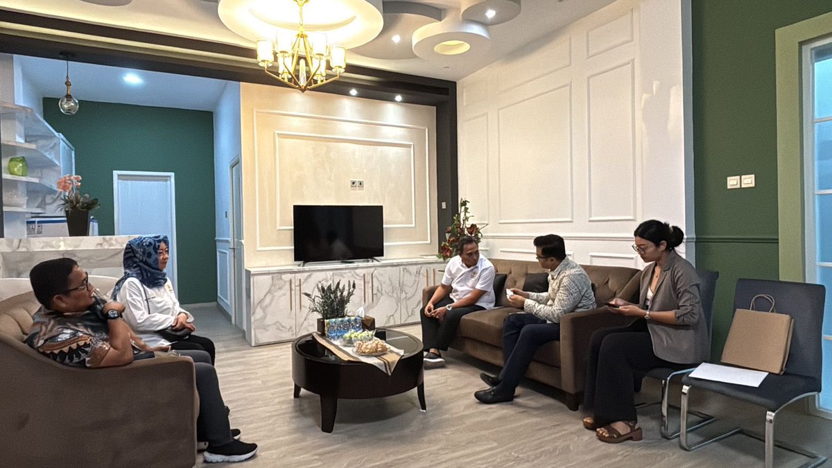 India in Bali tweet media