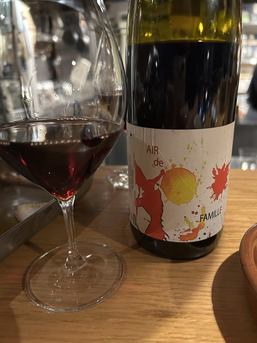 sommelierstudy's tweet photo. フランスピノノワール！うまかった😊

150→157

#株
#投資
#ソムリエ
#シェフ
#ワイン https://t.co/yOoPrehdMe