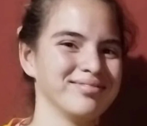 Fernanda Anabel Quiquinto Godoy tiene 15 años, desapareció el 21/10/25 en Córdoba. Estatuta 1,65. Vestía remera blanca y pantalón negro Se hizo la denuncia. Por favor compartir, y avisar #Urgente al ☎  03543-446290, 101 o 911  

#Cordoba