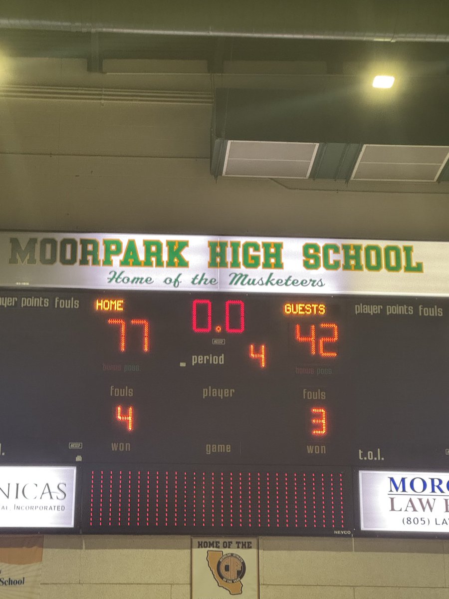 CoachDearborn's tweet image. The Kenny Lewis era has kicked off at Moorpark High school! Varsity boys basketball 77-42 over Canyon. Soph Logan Stotts drops 40pts in the opener @StottsLogan @vcspreps @latsondheimer @pollonpreps @Tarek_Fattal