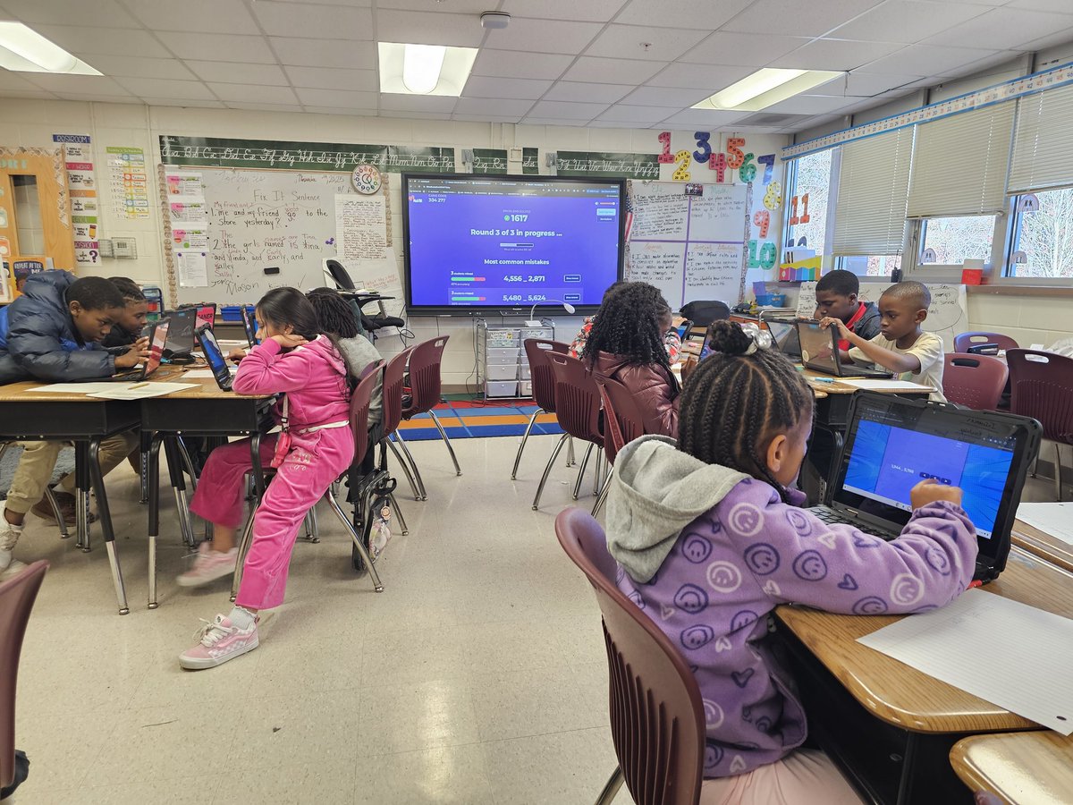 APSITDavid's tweet image. Had a blast running 99 Math with the 3rd graders @APSKimberly Big thanks to Ms. McClendon and Mrs. Rose for letting me join your classrooms. Such fun and energetic groups! 🔢💻 #UndeniableImpact