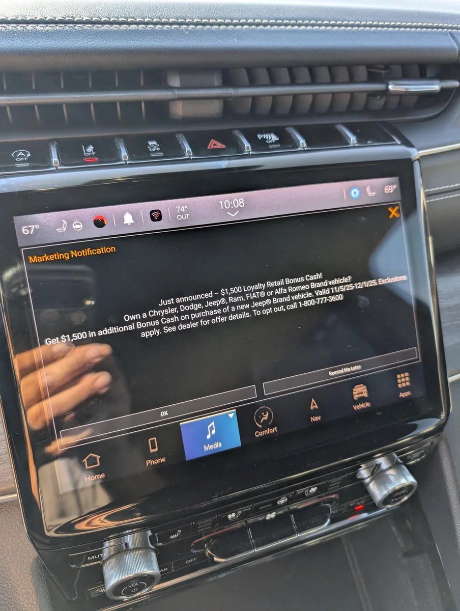 DeedMagic's tweet image. Fuck @Stellantis
