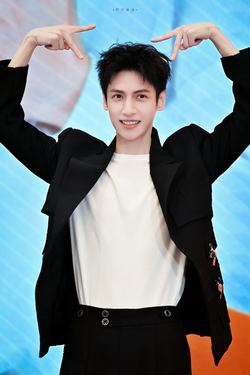 Finally  as the final episode approaches , #WhispersOfFate is #1 on the iQIYI App in USA. 
My appreciation&amp; focus of attention has been this drama for the past few weeks. I will miss the entire cast, especially LYX.
#LuoYunXi #罗云熙
#ShuiLongYin #水龙吟 #WhispersOfFate #cdrama