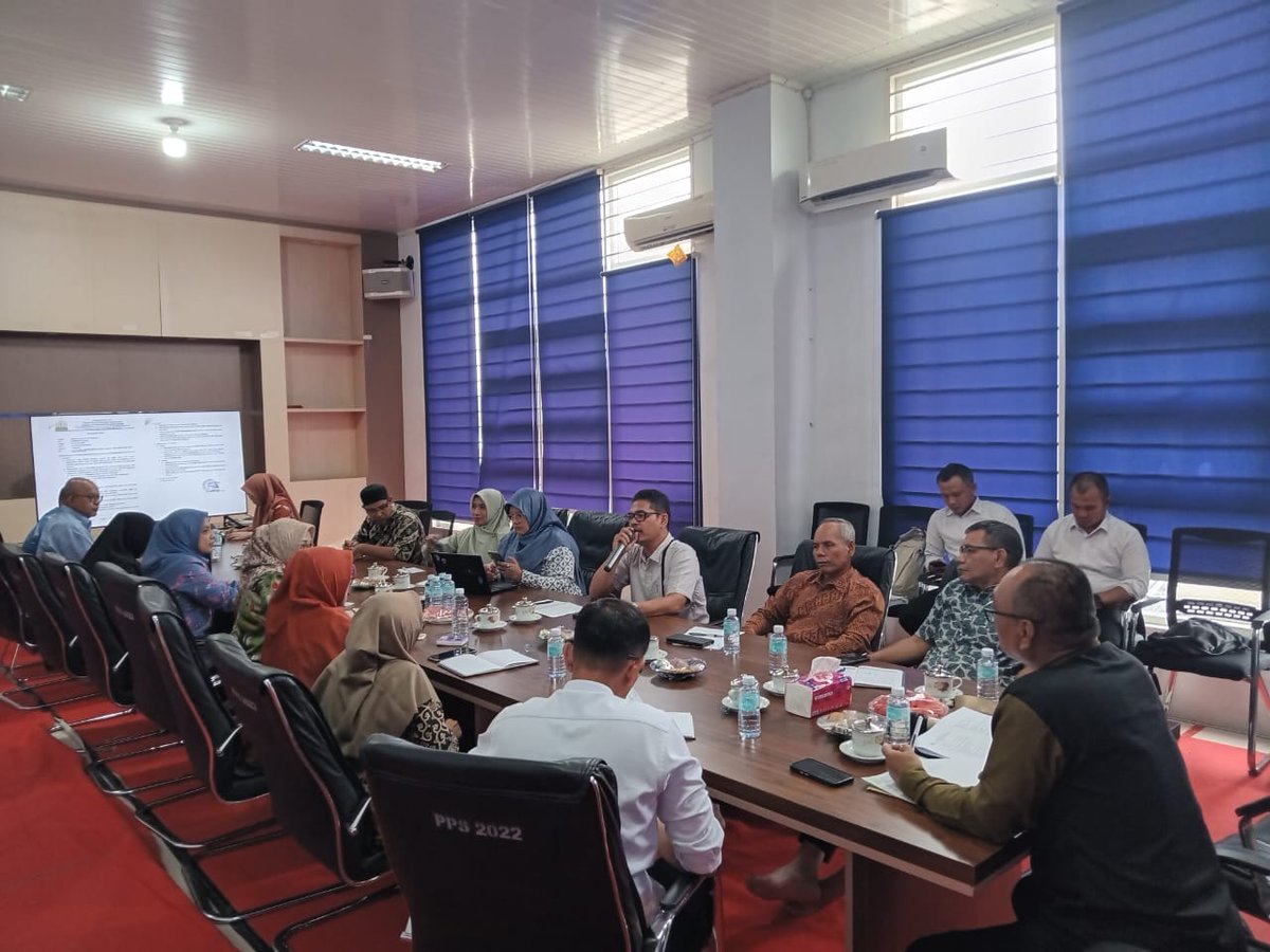 ppi_pusong's tweet image. #SahabatBahari, Kegiatan Rakor Tindak Lanjut Keramba Jaring Apung (KJA) yang berada di dalam kolam @ppi_pusong. Kegiatan ini diharapkan dapat memberikan solusi terbaik baik bagi pemerintah dan juga masyarakat pembudidaya. Bersama Kita Bisa 💪
@DkpAceh 

📷@asmadi_st