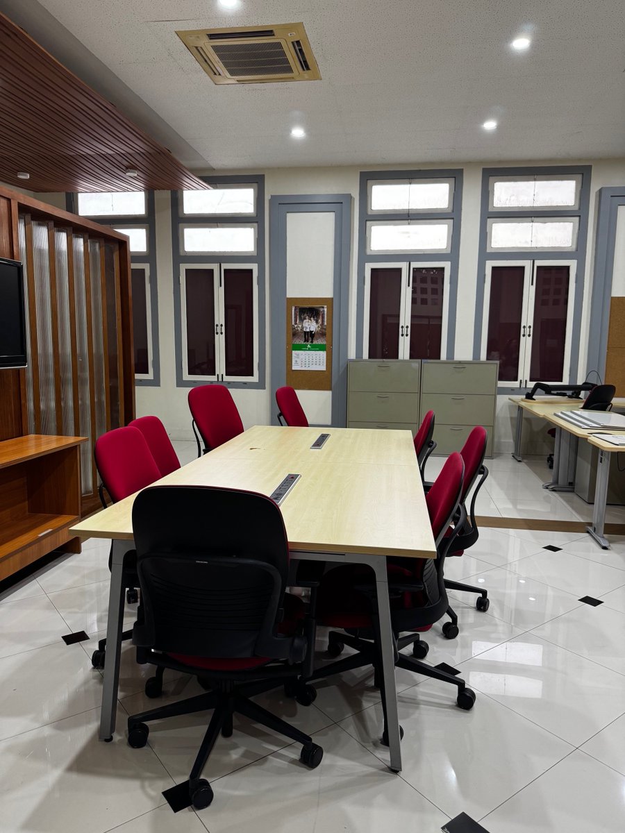 🤝 ExxonMobil x Chula-LGO : ร่วมมือเพื่อสร้างโอกาส สนับสนุนการพัฒนาห้อง i-Think ของคณะวิศวกรรมศาสตร์ จุฬาฯ ในโครงการ Chula-LGO โดยส่งอุปกรณ์สำนักงานสภาพดี เพื่อสร้างพื้นที่แห่งการเรียนรู้และนวัตกรรม🌍#IThinkRoom #ChulaLGO #GiftToGive