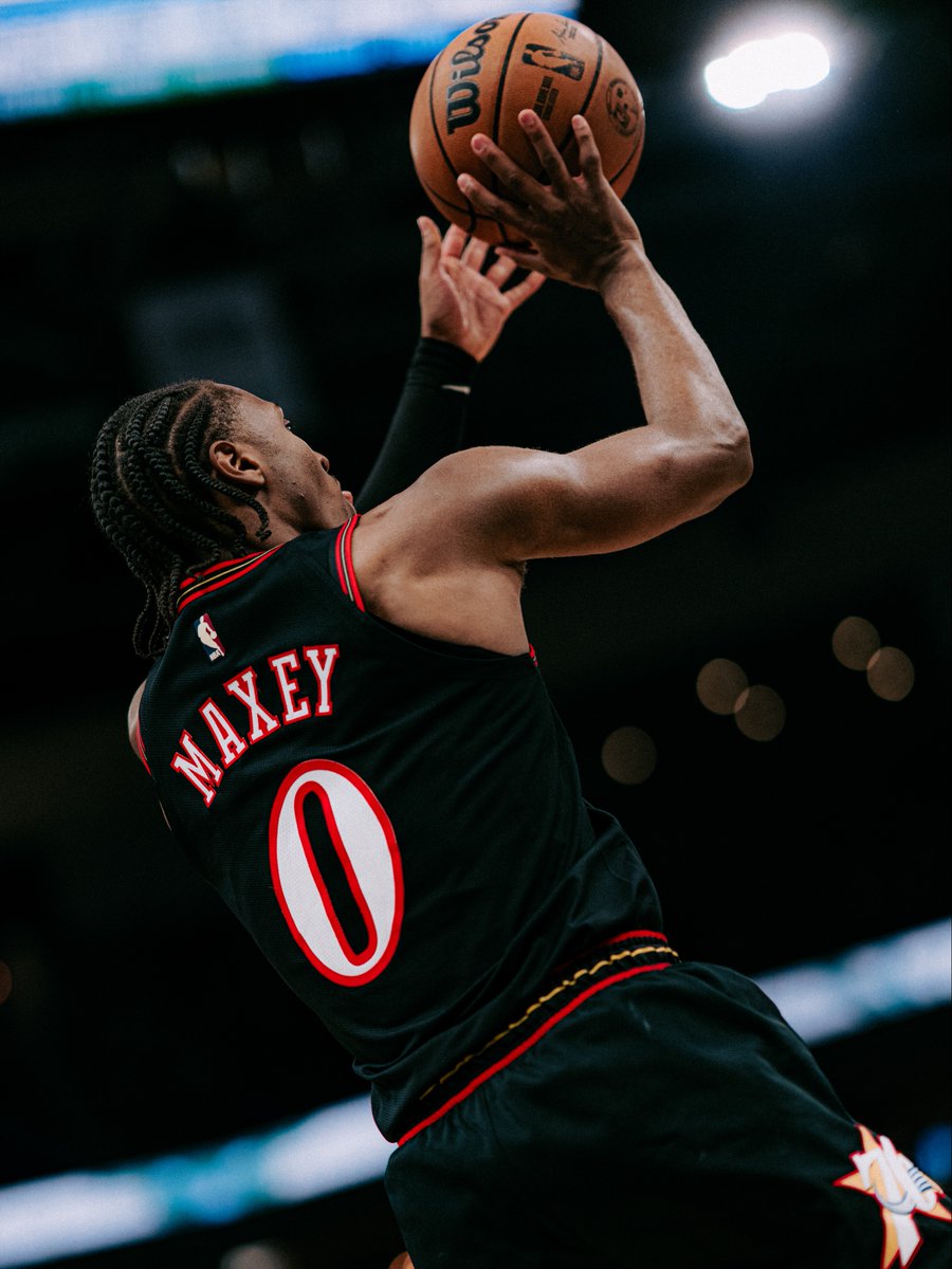 new season-high for @TyreseMaxey! 

48 and counting. 