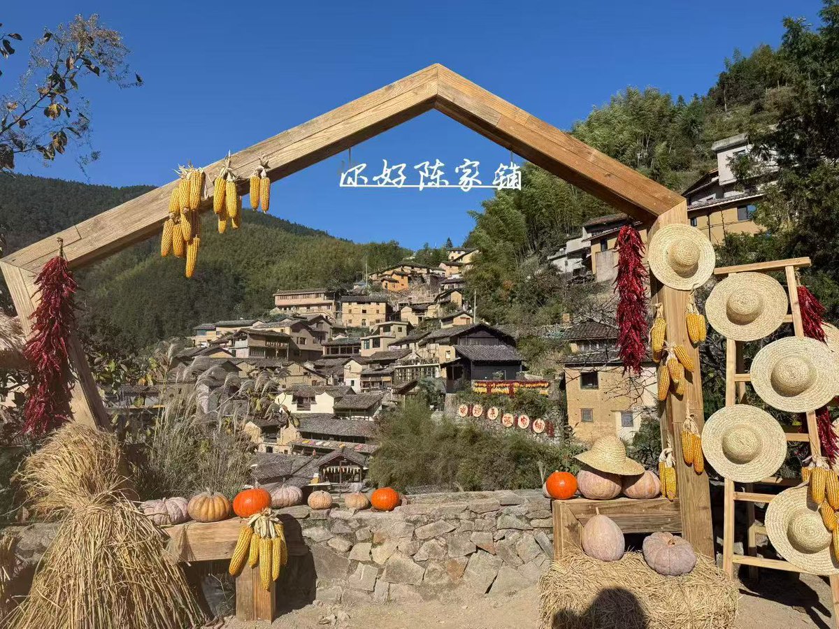 Littleone5232's tweet image. 秋日的浪漫🌽把秋天晒透🌶日子就有盼头🍠#晒秋