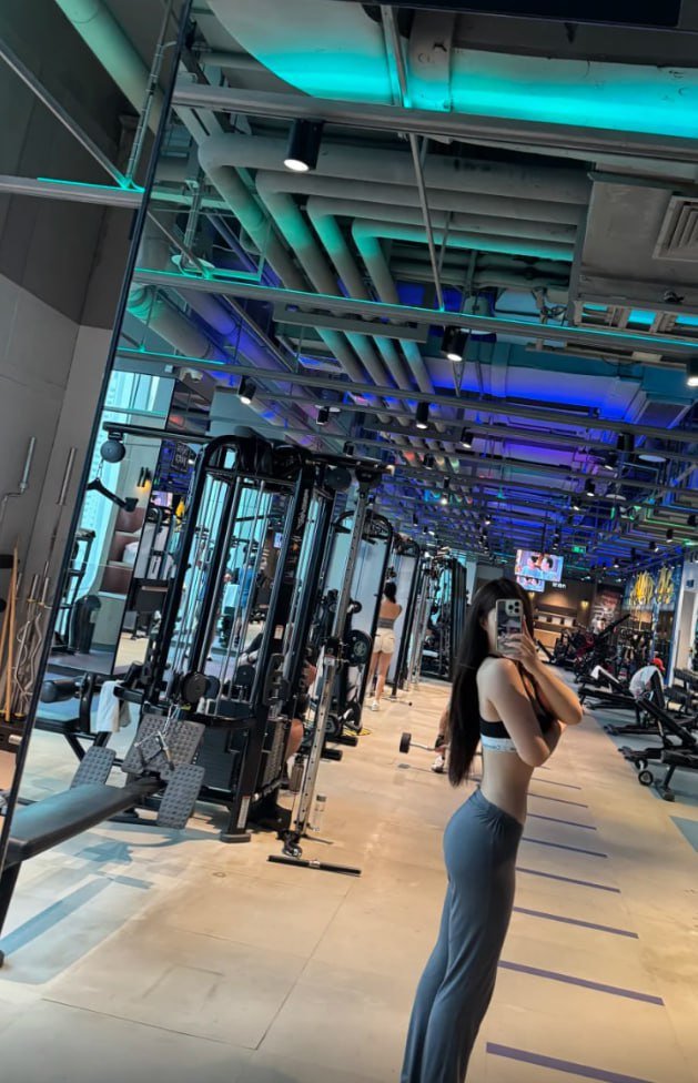 Laylaa_and's tweet photo. Fitness is not for others, it’s for the best version of yourself. https://t.co/IEPzN8QqHc