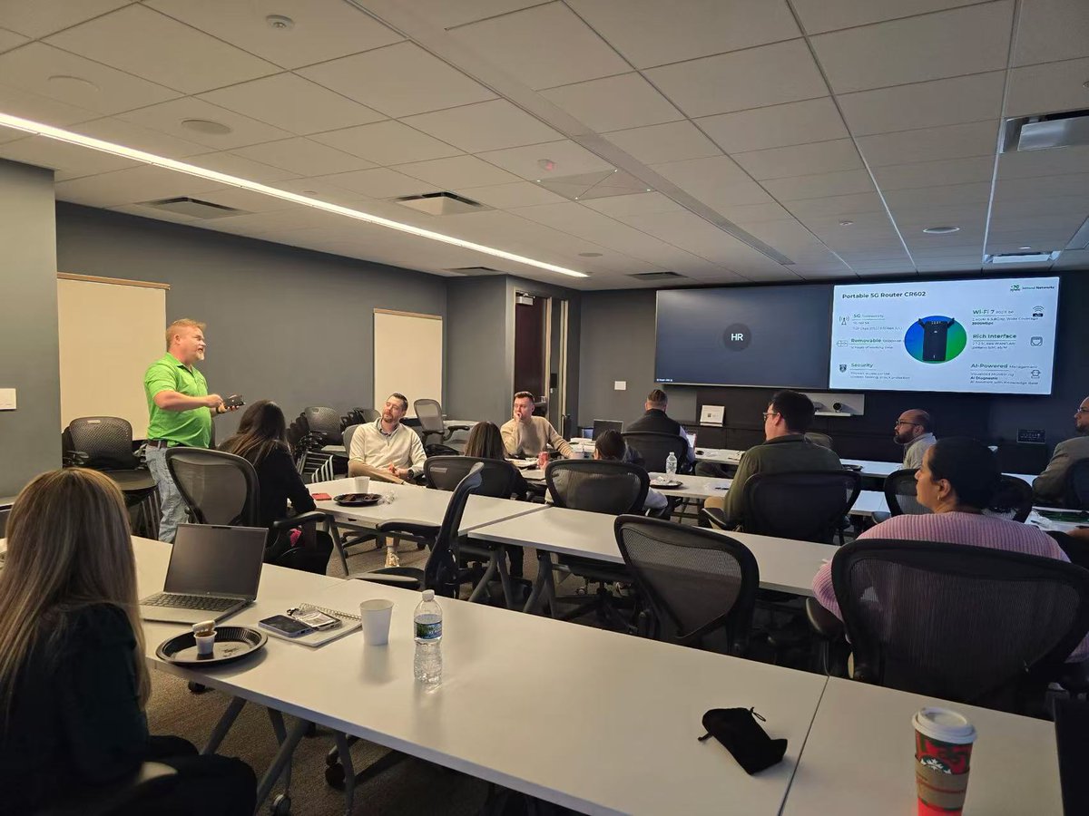 InHandNetworks's tweet image. Great Lunch &amp;amp; Learn in Chicago with the @VerizonBusiness team! 🌆

Big thanks to Michael Harper &amp;amp; Rykden Tech for hosting and driving great conversations.

Excited to keep building stronger connectivity solutions!

#InHandNetworks #VerizonBusiness #Chicago #LunchAndLearn