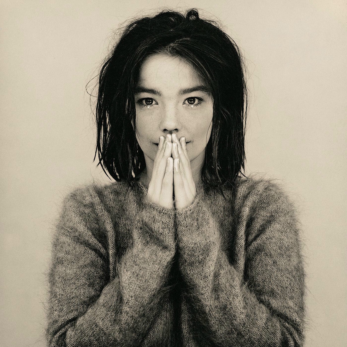 Escucha el Laboratorio del Rock, viernes 21 de noviembre de 2025, 7:00 pm, 98.5 FM Radio Unal, por streaming en radio.unal.edu.co

Björk esta cumpliendo 60 años de edad “Greatest Hits” (2002).