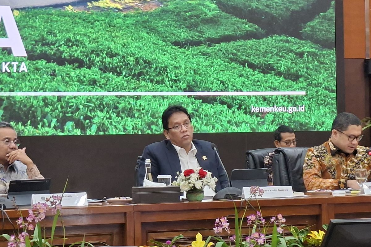 RadioSmartFM's tweet image. Menteri Keuangan Purbaya Yudhi Sadewa menegaskan pemerintah akan memperketat pengawasan dan penindakan terhadap masuknya barang ilegal.

Ia menolak anggapan bahwa thrifting berkaitan dengan pajak. Inti masalah menurut dia tetap soal legalitas barang yang masuk.

#SmartNews