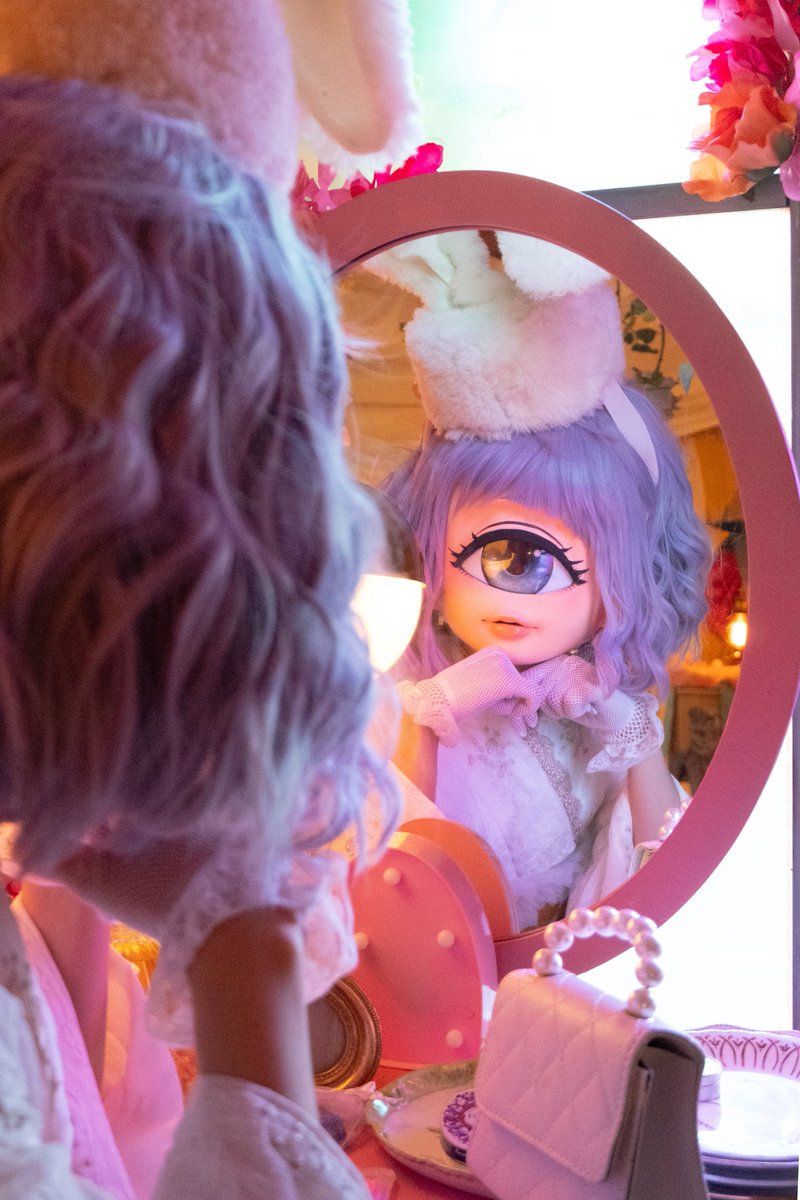 今週末のご予定いかがでしょうか？
11月23日（日）にヒコノがバイトさせてもらいます〜慰めにきてね。拡散してね。悲しいから…

お洋服はモンパの制服の予定です。意外と久しぶり！
お写真はお気に入りのお年賀バニーヒコノさんです。
 #monsterparty