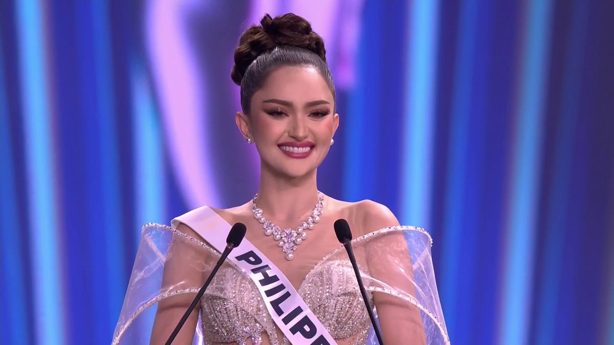 ABSCBN's tweet photo. “Making sure that people who come from low-income background are given the same opportunities as everyone else.”

#MissUniversePhilippines 2025 Ahtisa Manalo during the Final Q&A.

#MissUniverse

Catch all the action LIVE and for FREE on iWant

Courtesy: Miss Universe Organization