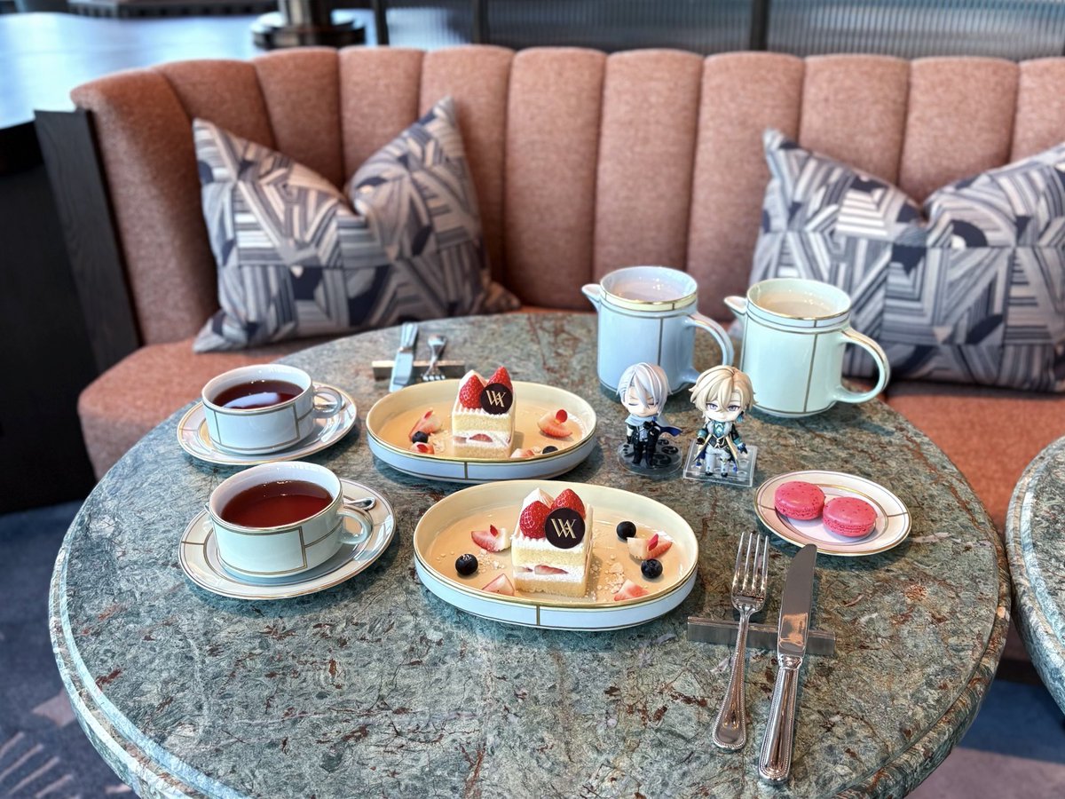 u_x158's tweet image. ちょっと服似てた🤍🖤