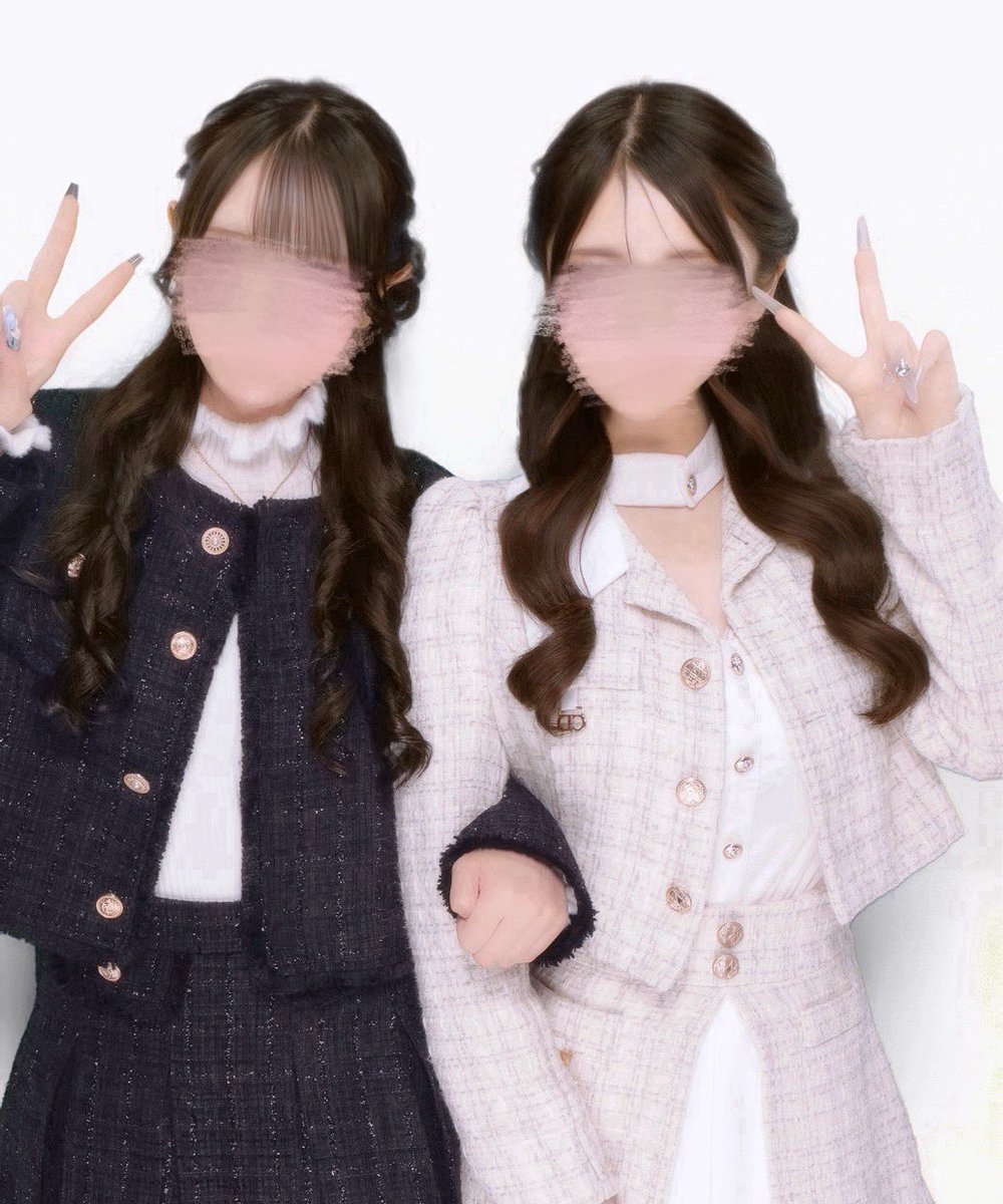 u_x158's tweet image. ちょっと服似てた🤍🖤