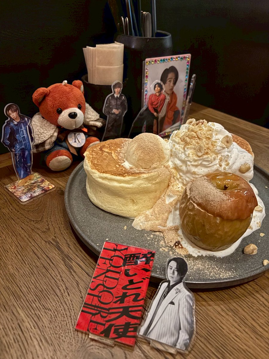 niconicokenjun's tweet image. とある日。醉いどれ天使の観劇終わりで合流してAFURIさん🍜食べてからミニマムズ散歩🧡❤️
ずーっと気になっていた‼️とろとろプルプル🥞食べてないぐらいとろける食感0㌍🙂‍↕️また他の🥞も食べに行きたい🥹生クリーム溶けるの早かった💦

#三宅健　#北山宏光