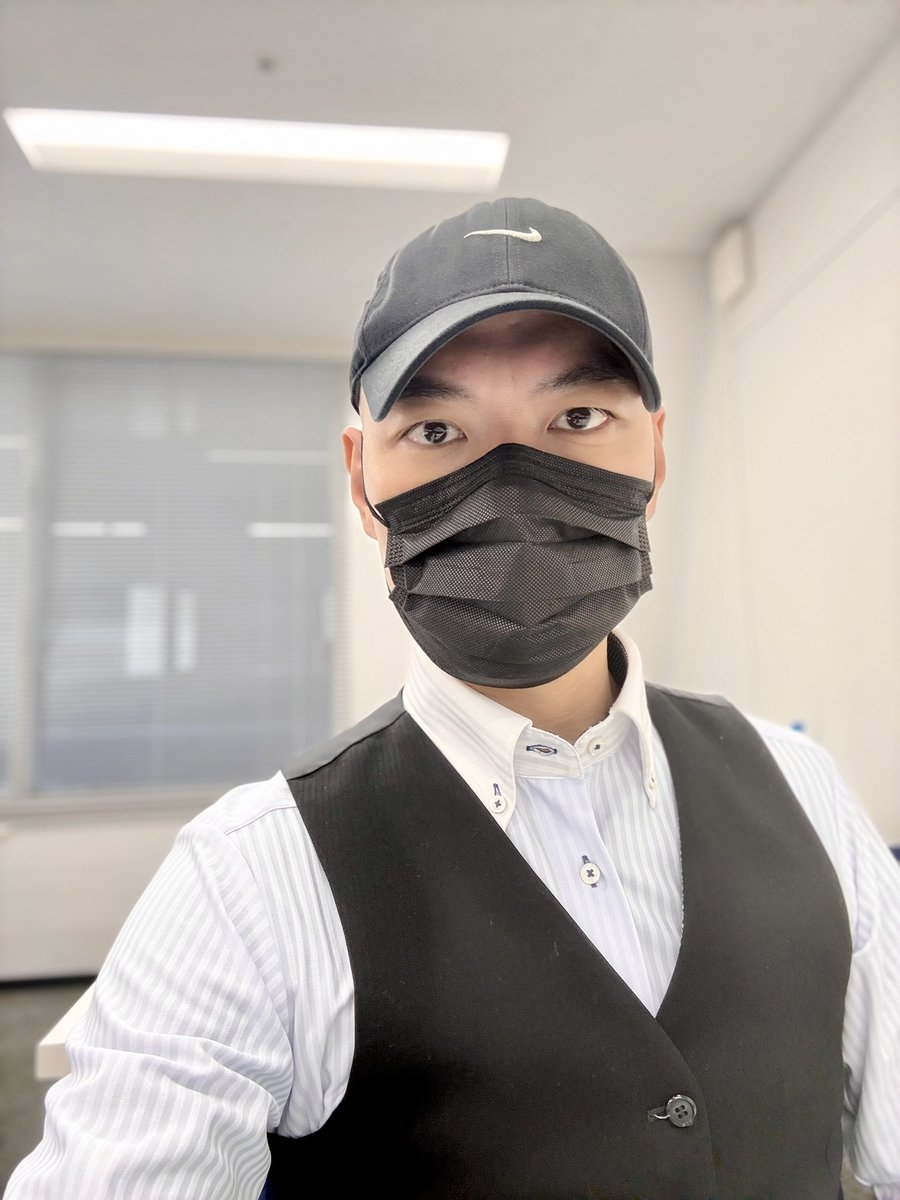 Kevin67297239's tweet photo. 仕事で毎日忙しくても、勉強だけはコツコツ続けています。
少しずつでも前に進めば、きっと力になると信じて。
今日も一歩前へ。✏️📚✨ https://t.co/06cH01IkEy