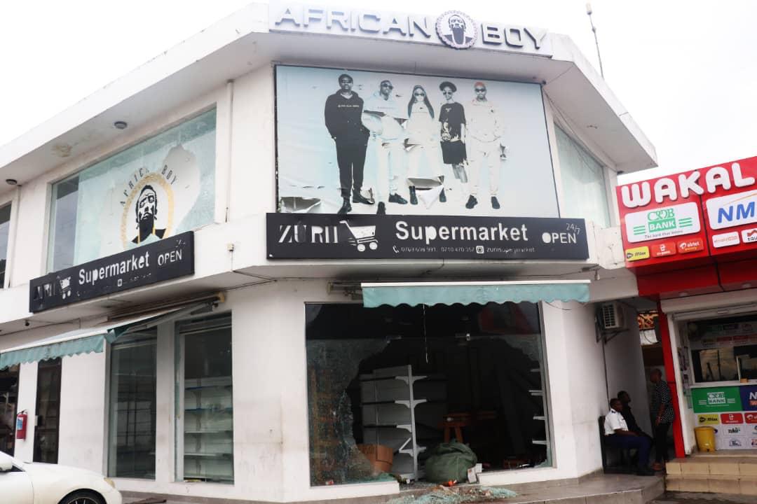 kingkid__'s tweet image. Tanzania Stands for Peace, which is why we reject intimidation of voters and destruction of public property. Democracy thrives on ballots, not bullets and fire. #ViolenceIsNotProtest