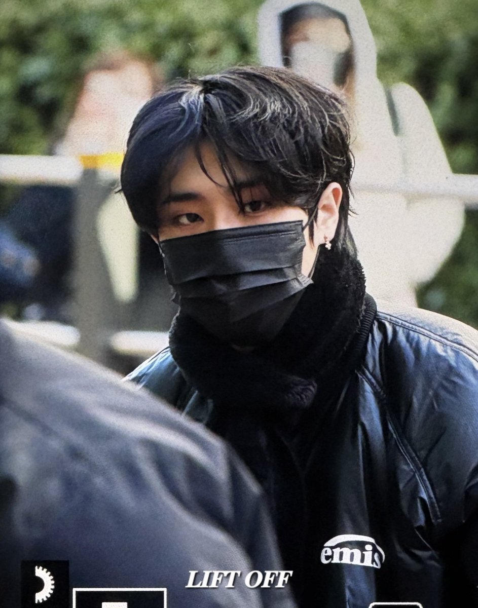 𝐋𝐈𝐅𝐓 𝐎𝐅𝐅 tweet media