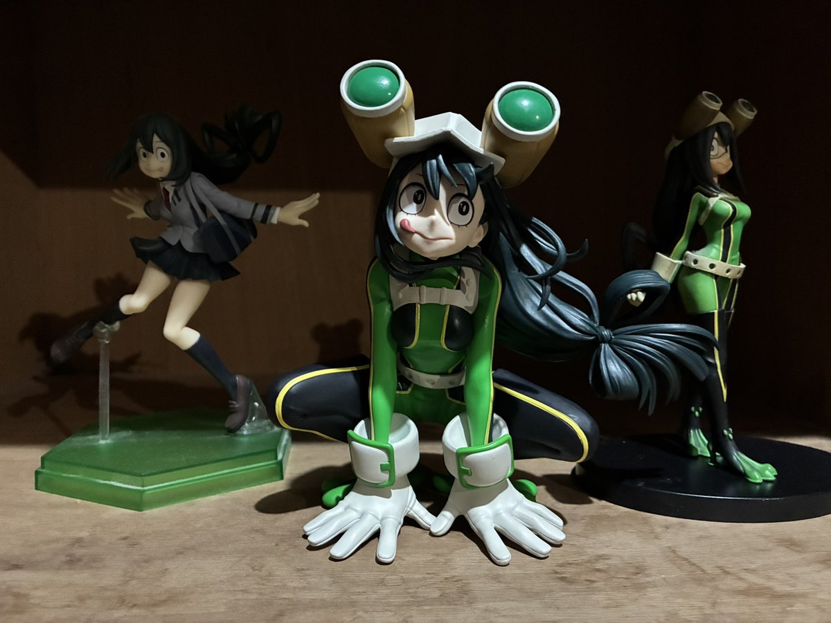 Salió una nueva figura de mi ranita favorita Asui tsuyu de la marca Glitter and Glamours 

Junto con mis otras figuras de Asui 
#figure #Asuitsuyu #myheroacademia