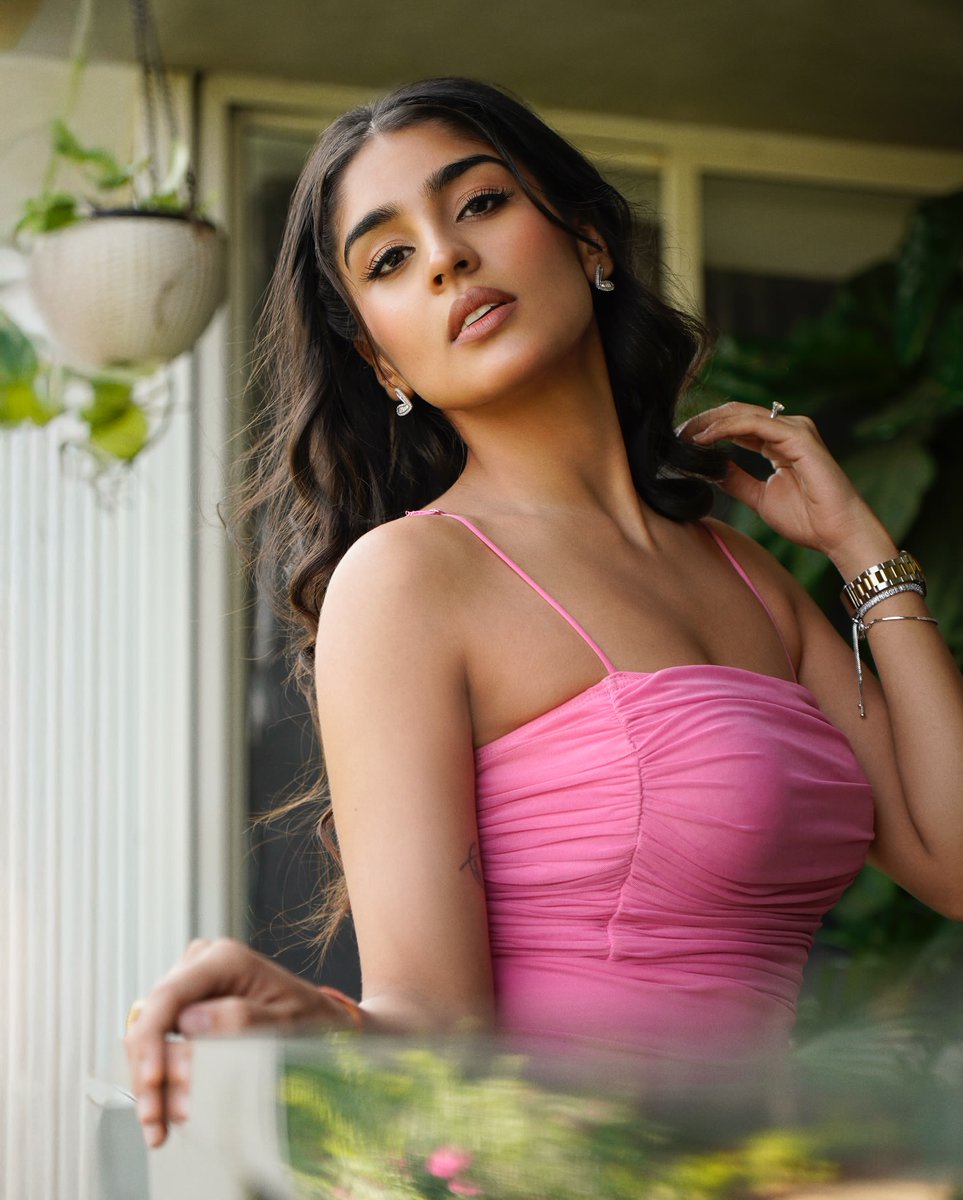 Weekendvibes_'s tweet image. Yukti Thareja 💓

#Yukti #YuktiThareja