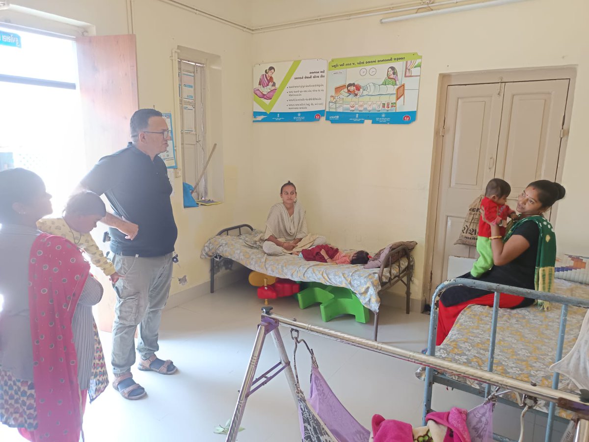 તાલુકા આરોગ્ય અધિકારી શ્રી દ્વારા આજ રોજ રાણાવાવ સામૂહિક આરોગ્ય કેન્દ્ર ખાતે ચાલતા બાલ સેવા કેન્દ્ર ની મુલાકાત કરવામાં આવેલ તેમજ સ્ટાફ ને જરૂરી માર્ગદર્શન આપવામાં આવ્યું..
