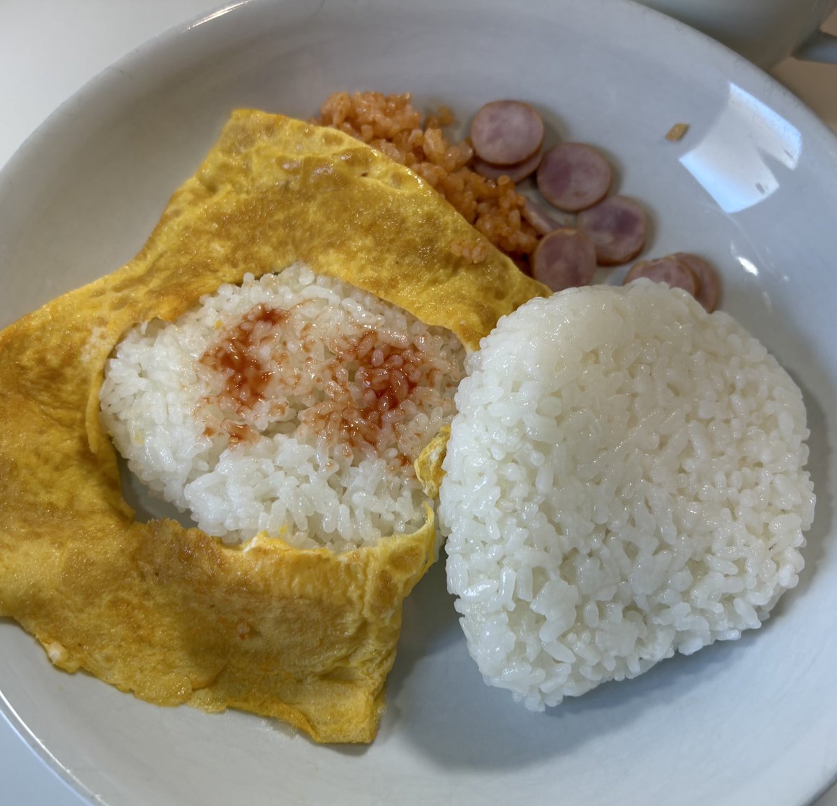 itaru812's tweet photo. ←娘のランチ | 私の昼飯→ https://t.co/yqCrp1F0io