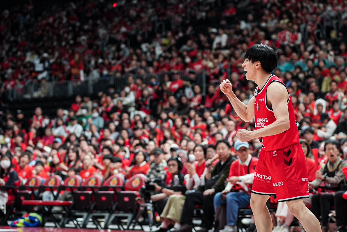 おはようございます🌞
名古屋も大分寒くなってまいりましたね🧣
齋藤選手も東京で頑張っているので…！
皆さんラスト金曜日…！乗り切っていきましょう🔥
#ドルフィンズ #がんばれたくみん