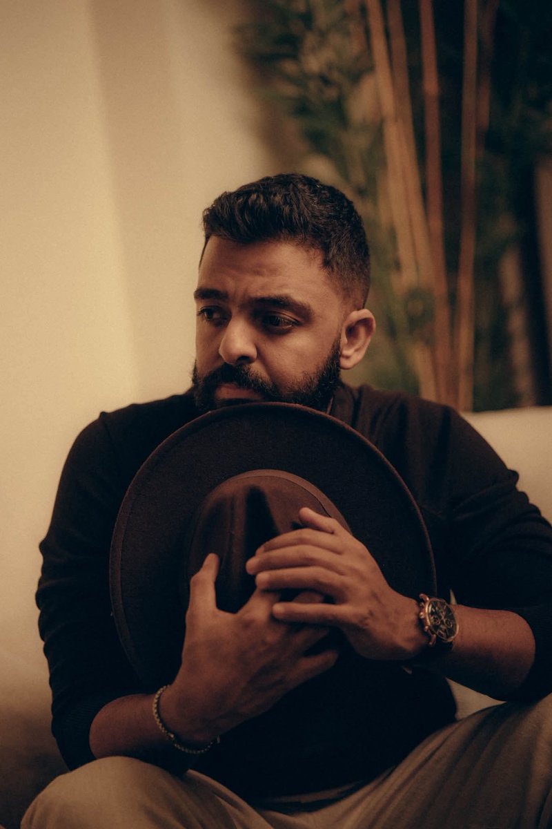 واسامح أي شيء منك 
ولو باعني
تودعني الحياة وماتمناش
 ف يوم صورتك تودعني 🚶‍♀️
#الدرويش 
#عمرو_حسن