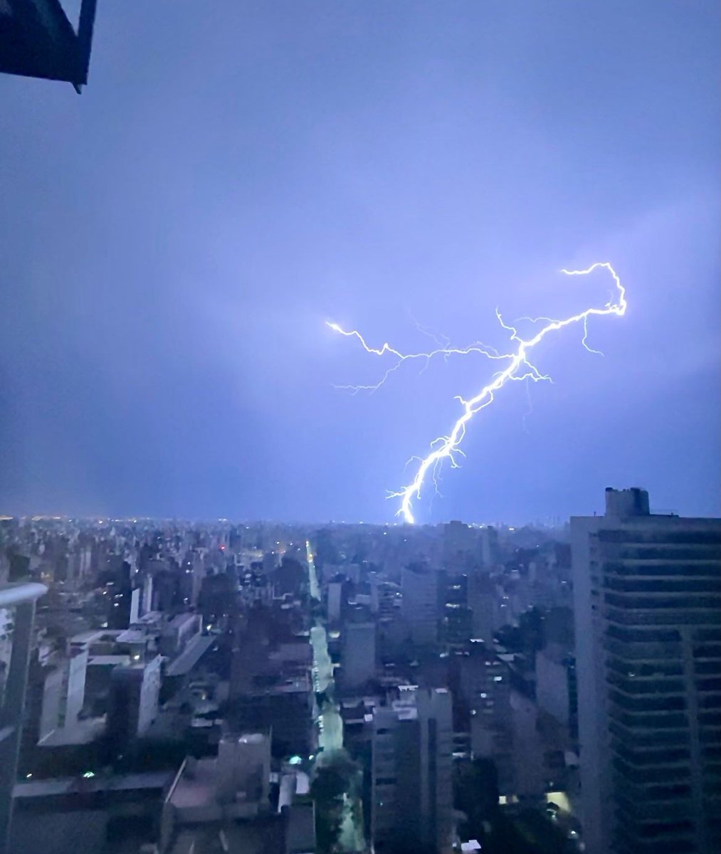Rosariociudadok's tweet photo. Tranqui la tormenta... https://t.co/NJlaZixZOZ
