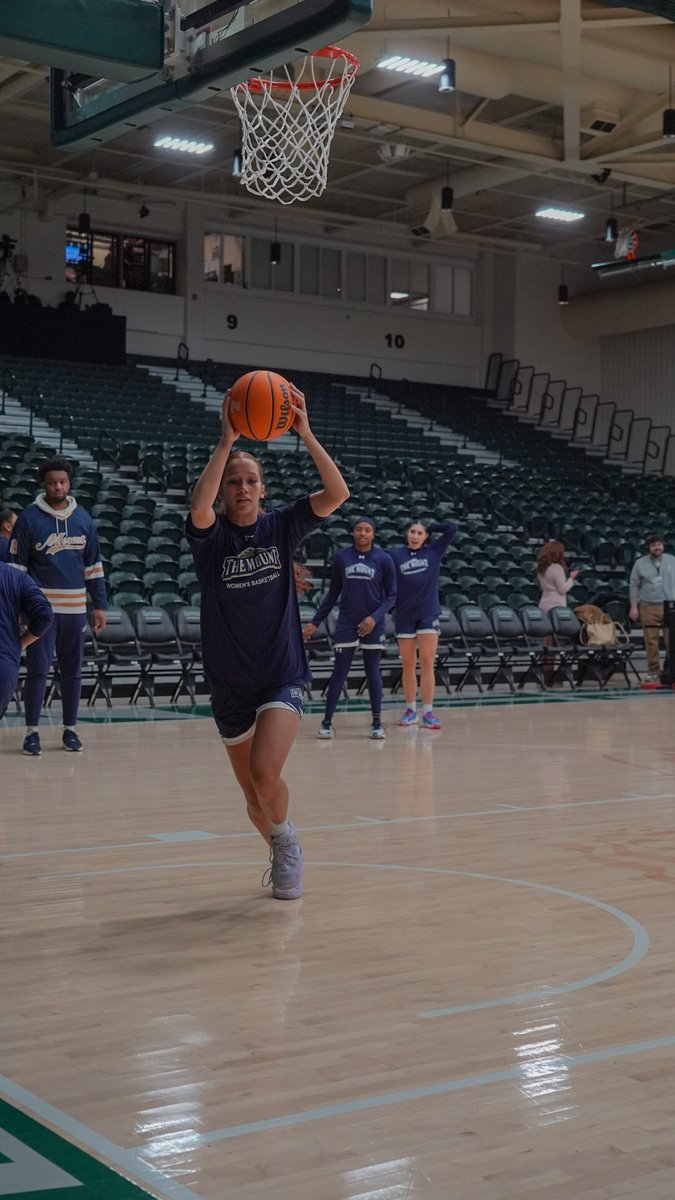Mount_WBB's tweet photo. 35 minutes to game time! 

📈: https://t.co/c9l1qhmoPH
📺: https://t.co/cRCMT3CiWn

#GoMount https://t.co/VPVBhwaVdz